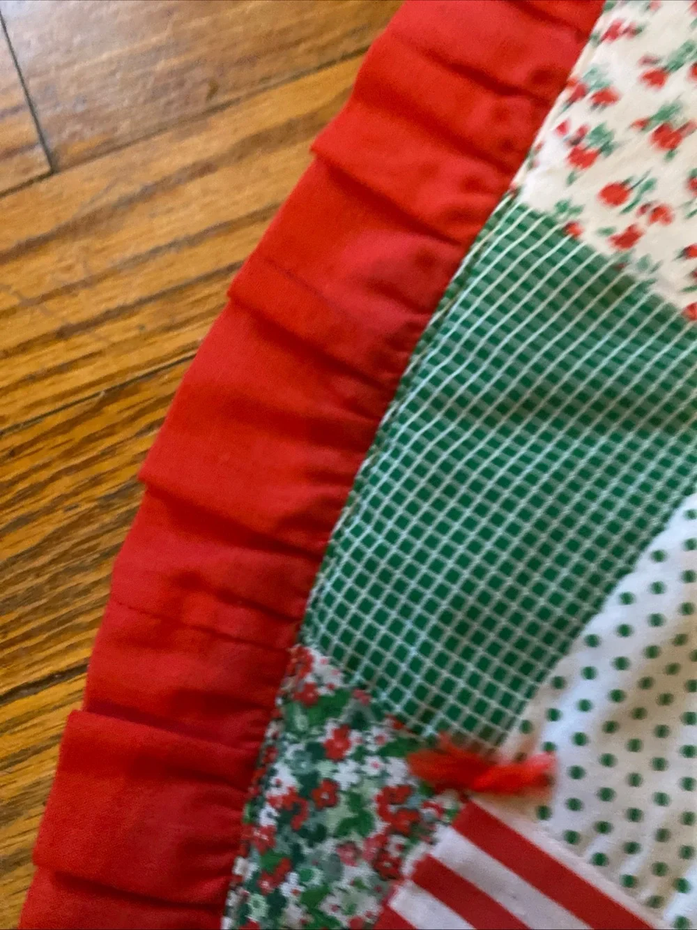 Holiday Patchwork Tree Skirt in Red and Green